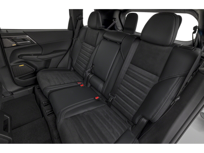 2027 Mitsubishi Outlander SE