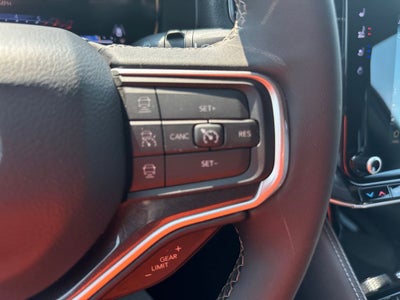 2024 Jeep Wagoneer Base