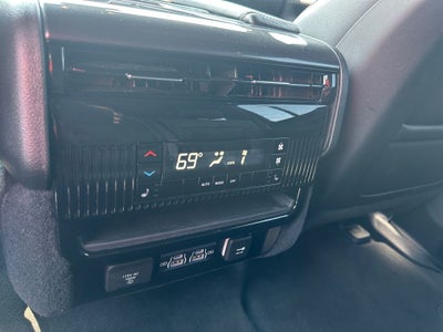 2024 Jeep Wagoneer Base