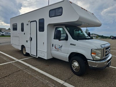 2015 Ford E-350SD Base Cutaway