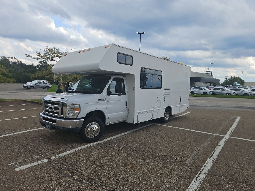 2015 Ford E-350SD Base Cutaway