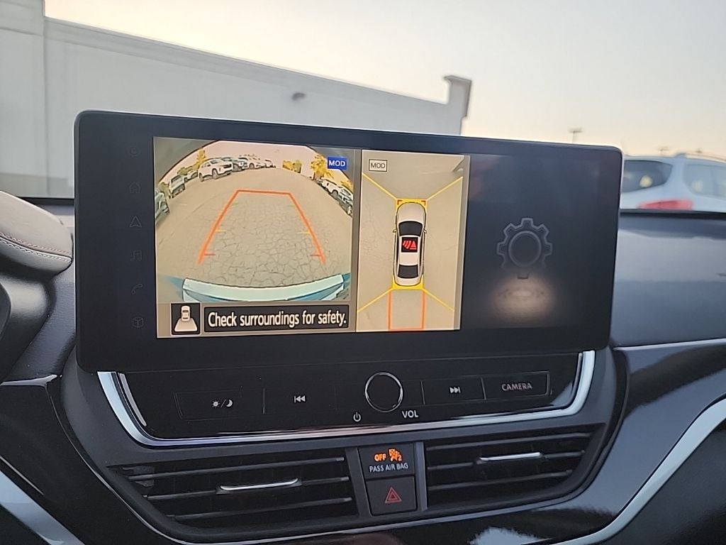 2023 Nissan Altima 2.0 SR