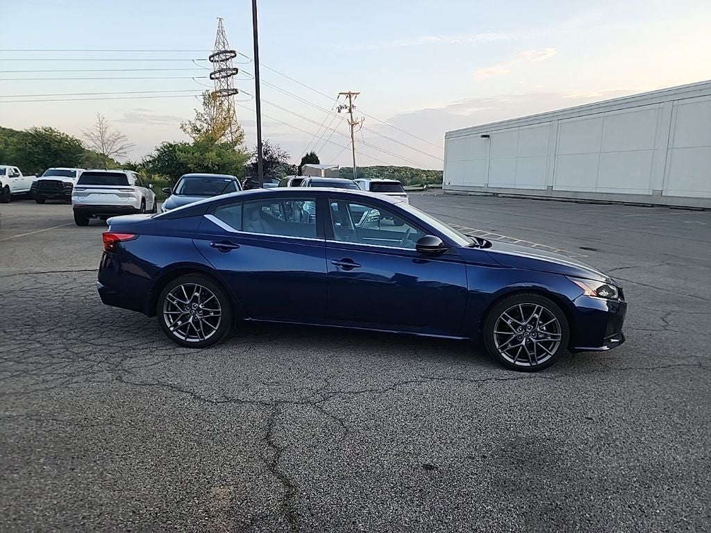 2023 Nissan Altima 2.0 SR