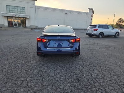 2023 Nissan Altima 2.0 SR