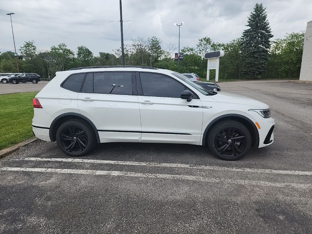 2024 Volkswagen Tiguan 2.0T SE R-Line Black