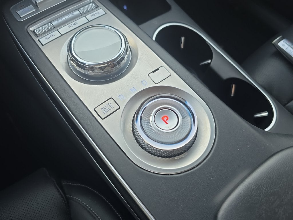 2025 Genesis GV70 2.5T