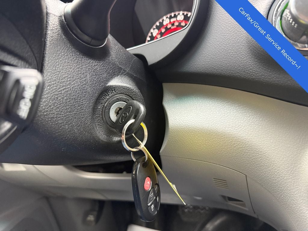 2012 Toyota Highlander SE