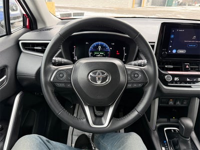 2025 Toyota Corolla Cross XLE