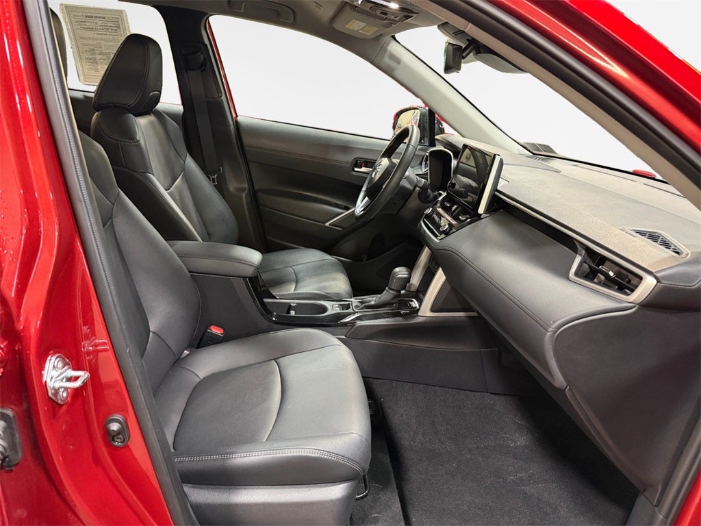 2025 Toyota Corolla Cross XLE