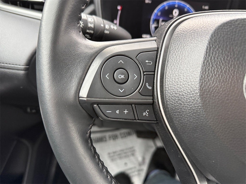 2025 Toyota Corolla Cross XLE