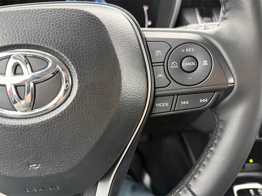 2025 Toyota Corolla Cross XLE