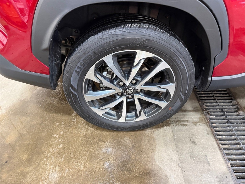 2025 Toyota Corolla Cross XLE