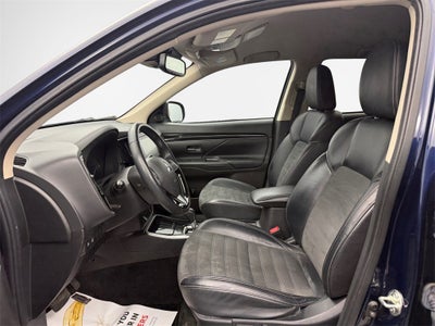 2020 Mitsubishi Outlander SE