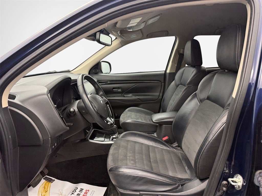 2020 Mitsubishi Outlander SE