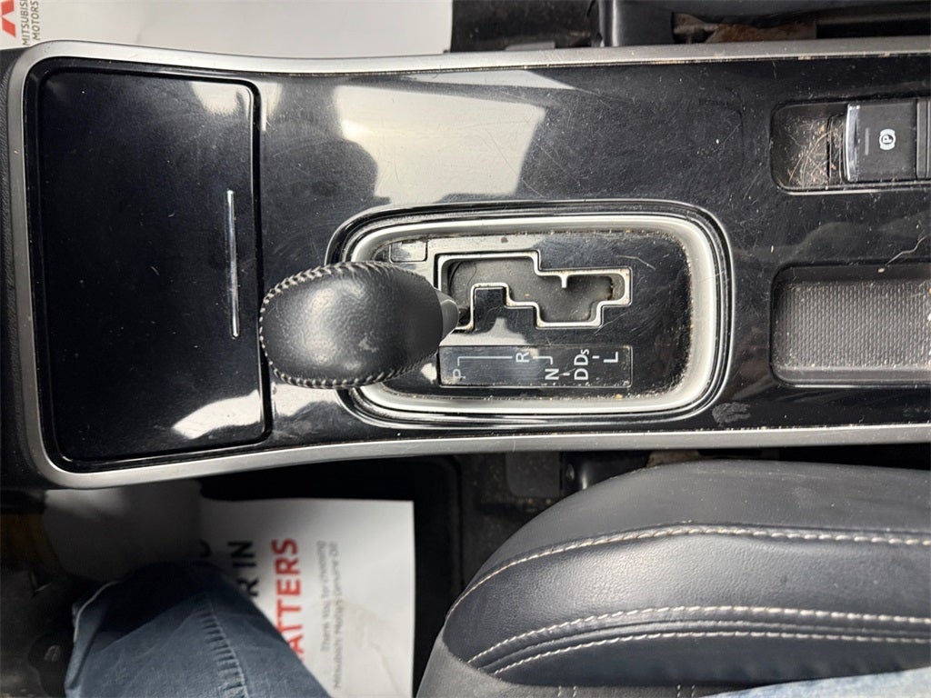 2020 Mitsubishi Outlander SE