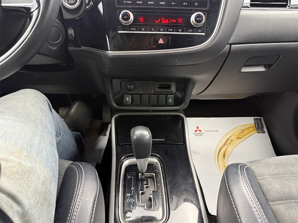 2020 Mitsubishi Outlander SE