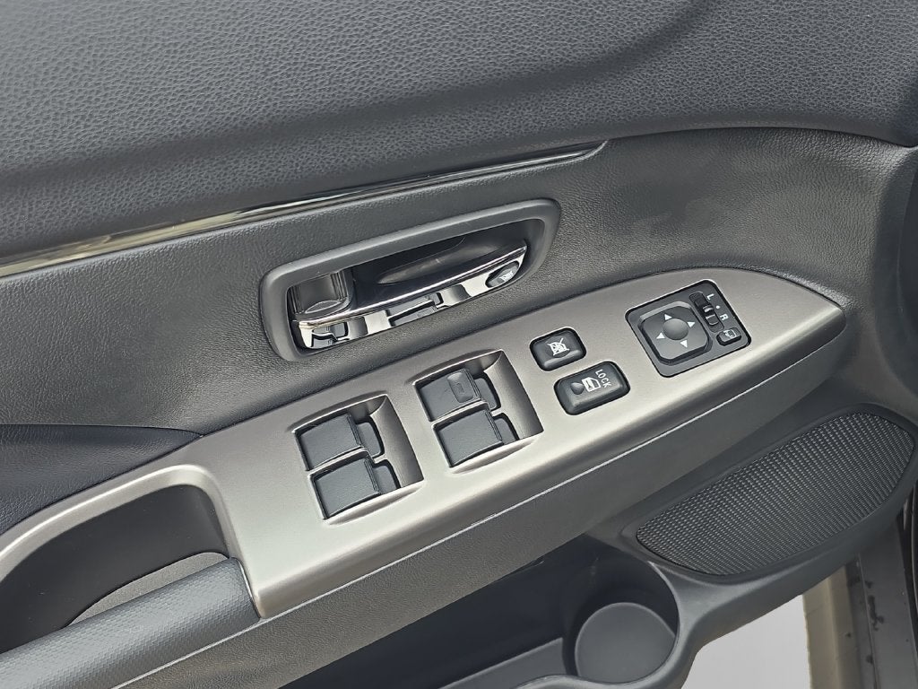 2027 Mitsubishi Outlander Sport 2.0 SE