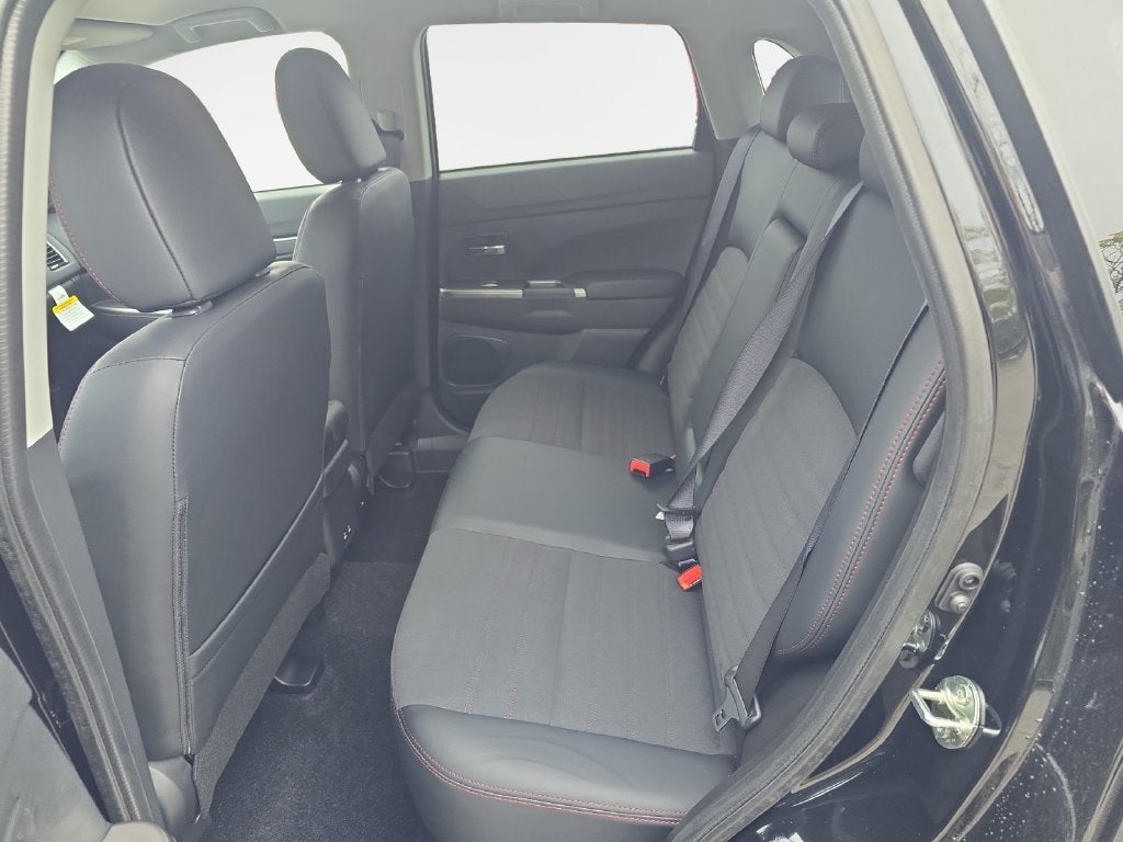 2027 Mitsubishi Outlander Sport 2.0 SE
