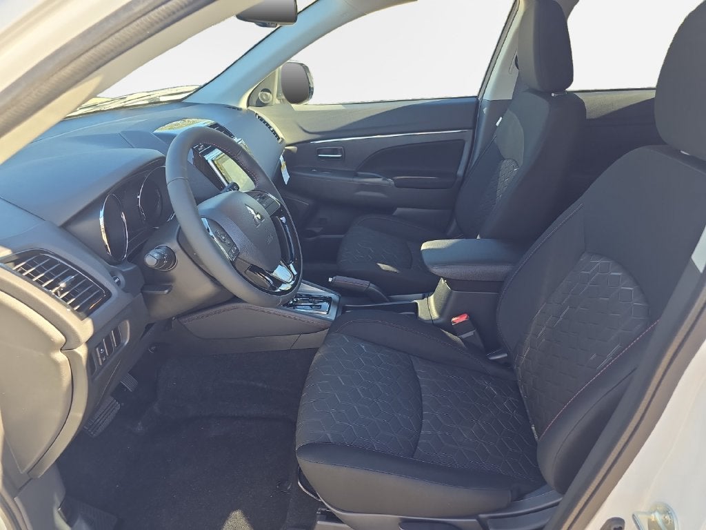 2027 Mitsubishi Outlander Sport 2.0 LE