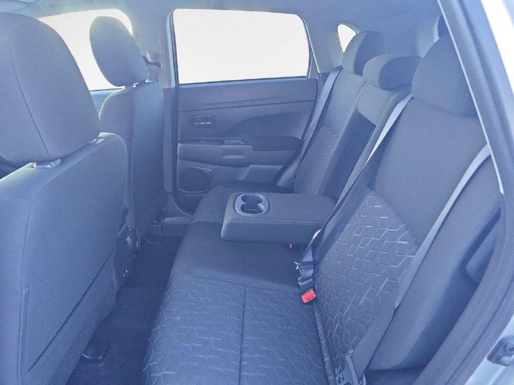 2027 Mitsubishi Outlander Sport 2.0 LE