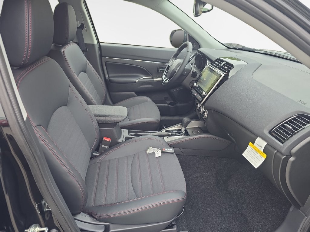 2027 Mitsubishi Outlander Sport 2.0 SE