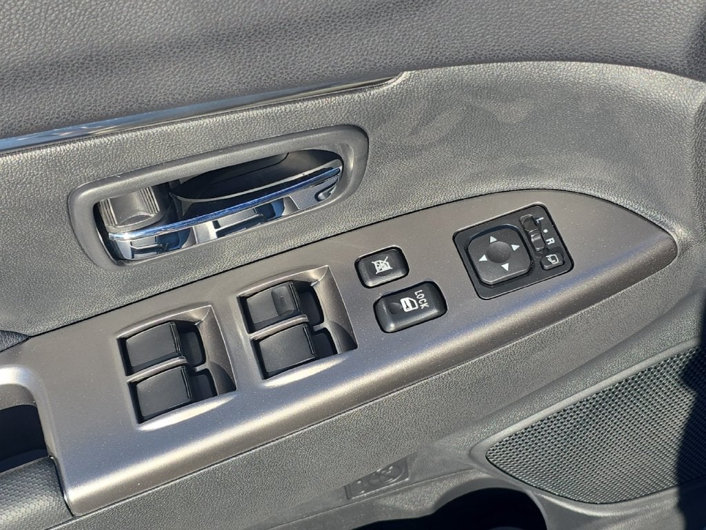 2027 Mitsubishi Outlander Sport 2.0 SE