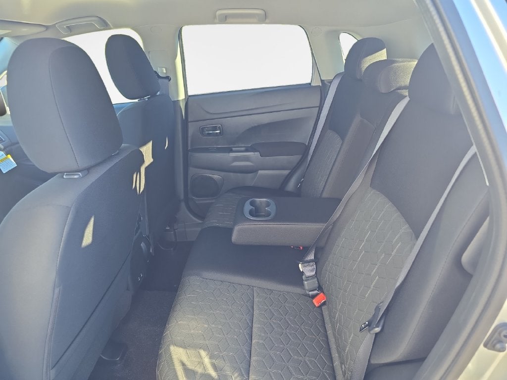 2027 Mitsubishi Outlander Sport 2.0 LE