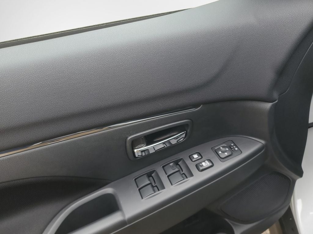 2026 Mitsubishi Outlander Sport 2.0 LE