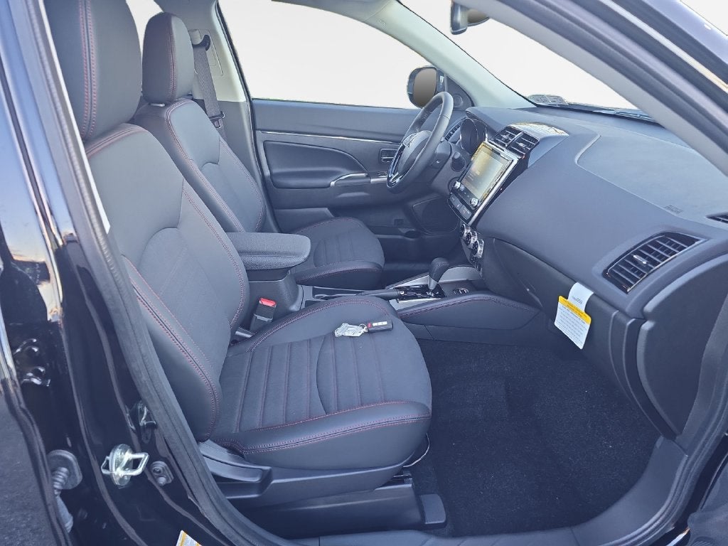2027 Mitsubishi Outlander Sport 2.0 SE