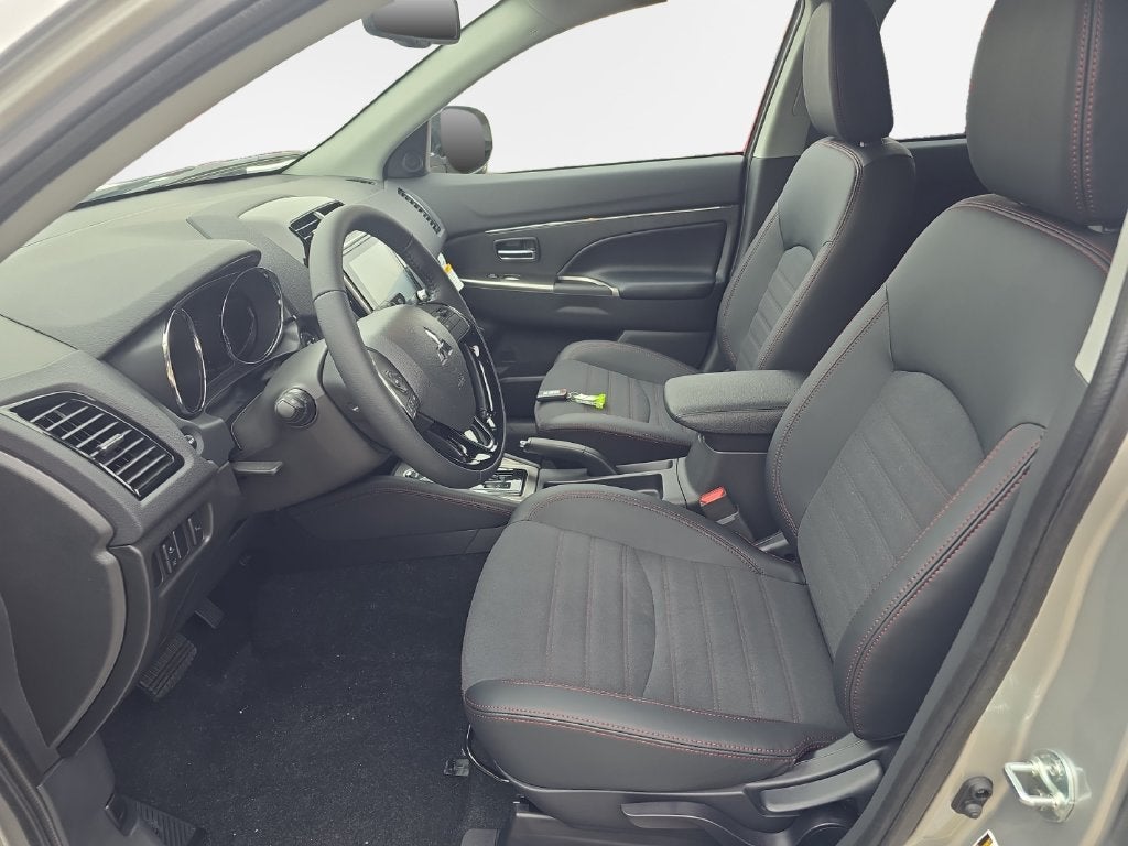 2027 Mitsubishi Outlander Sport 2.0 SE