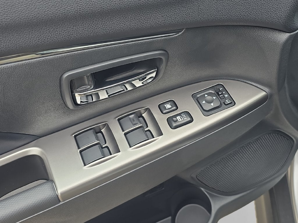 2027 Mitsubishi Outlander Sport 2.0 SE