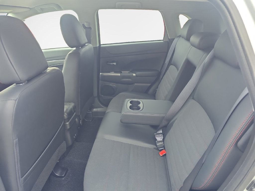 2027 Mitsubishi Outlander Sport 2.0 SE