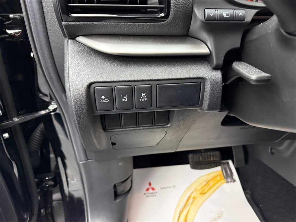 2025 Mitsubishi Eclipse Cross ES