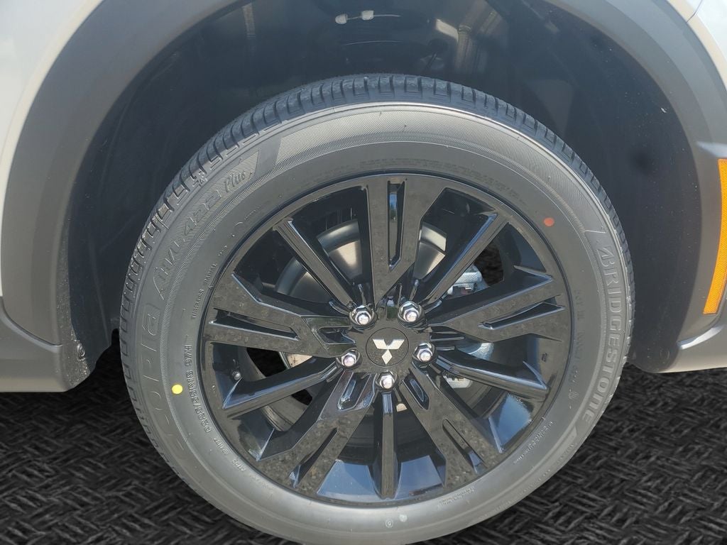 2026 Mitsubishi Eclipse Cross LE
