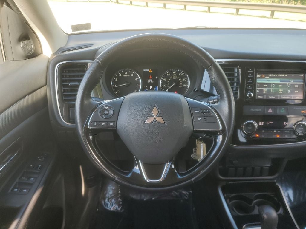 2017 Mitsubishi Outlander ES