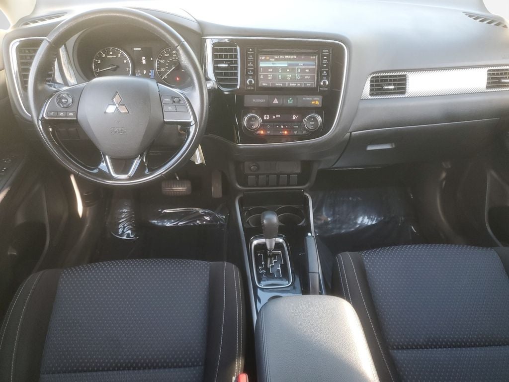 2017 Mitsubishi Outlander ES