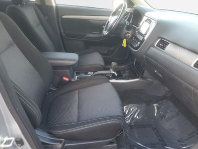 2017 Mitsubishi Outlander ES