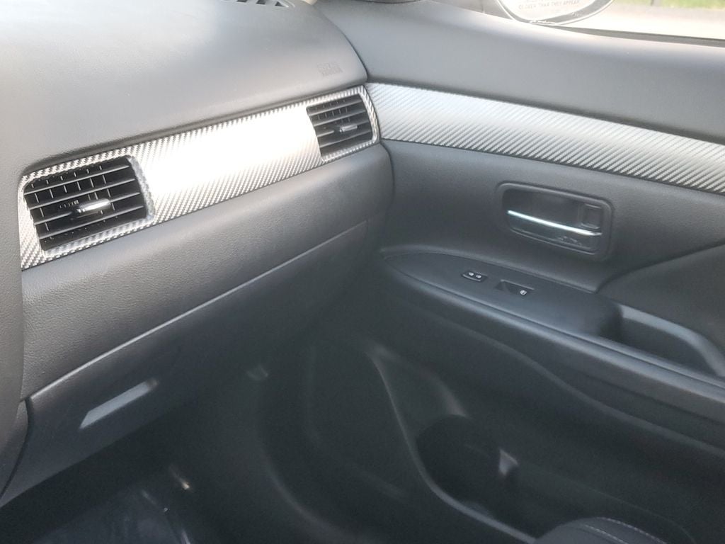 2017 Mitsubishi Outlander ES