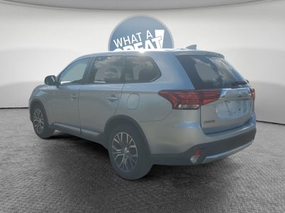 2017 Mitsubishi Outlander ES
