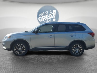 2017 Mitsubishi Outlander ES