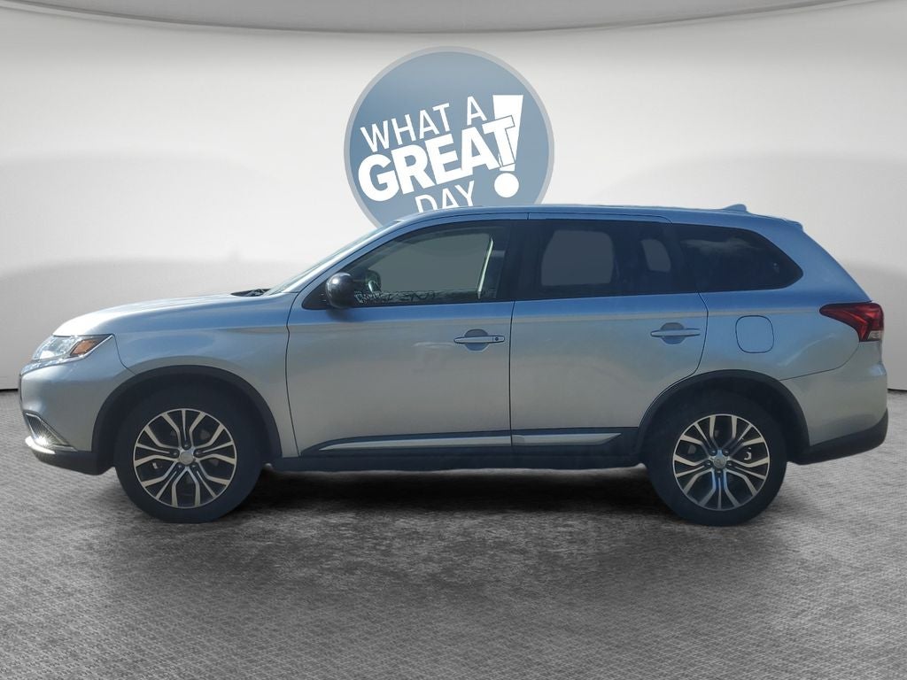 2017 Mitsubishi Outlander ES