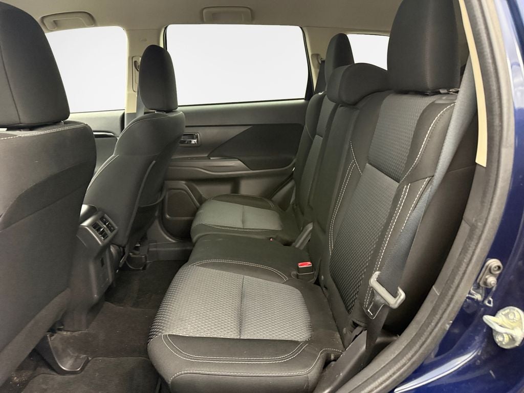 2020 Mitsubishi Outlander ES