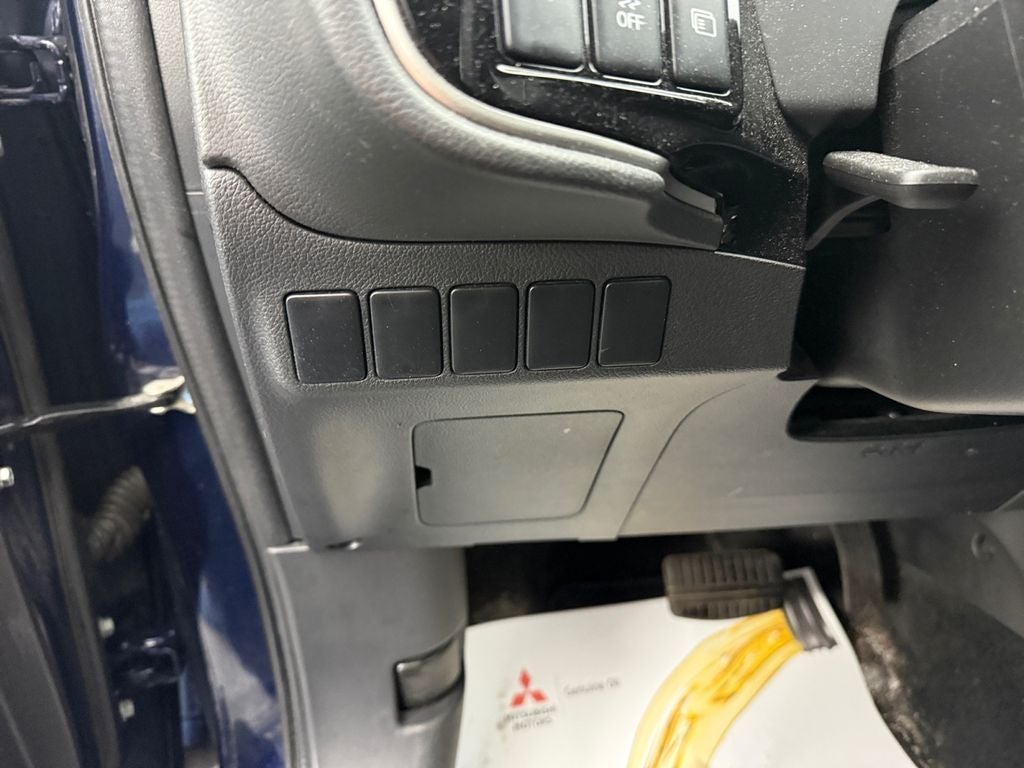 2020 Mitsubishi Outlander ES