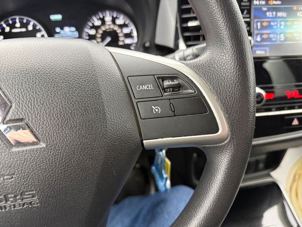 2020 Mitsubishi Outlander ES