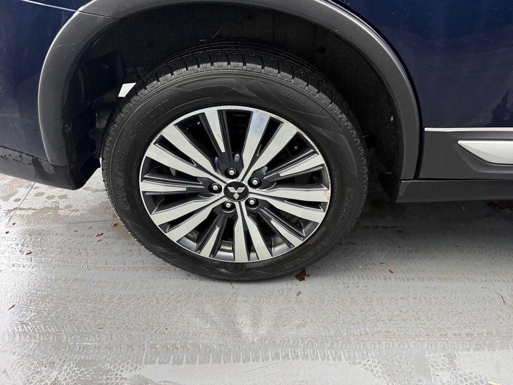 2020 Mitsubishi Outlander ES