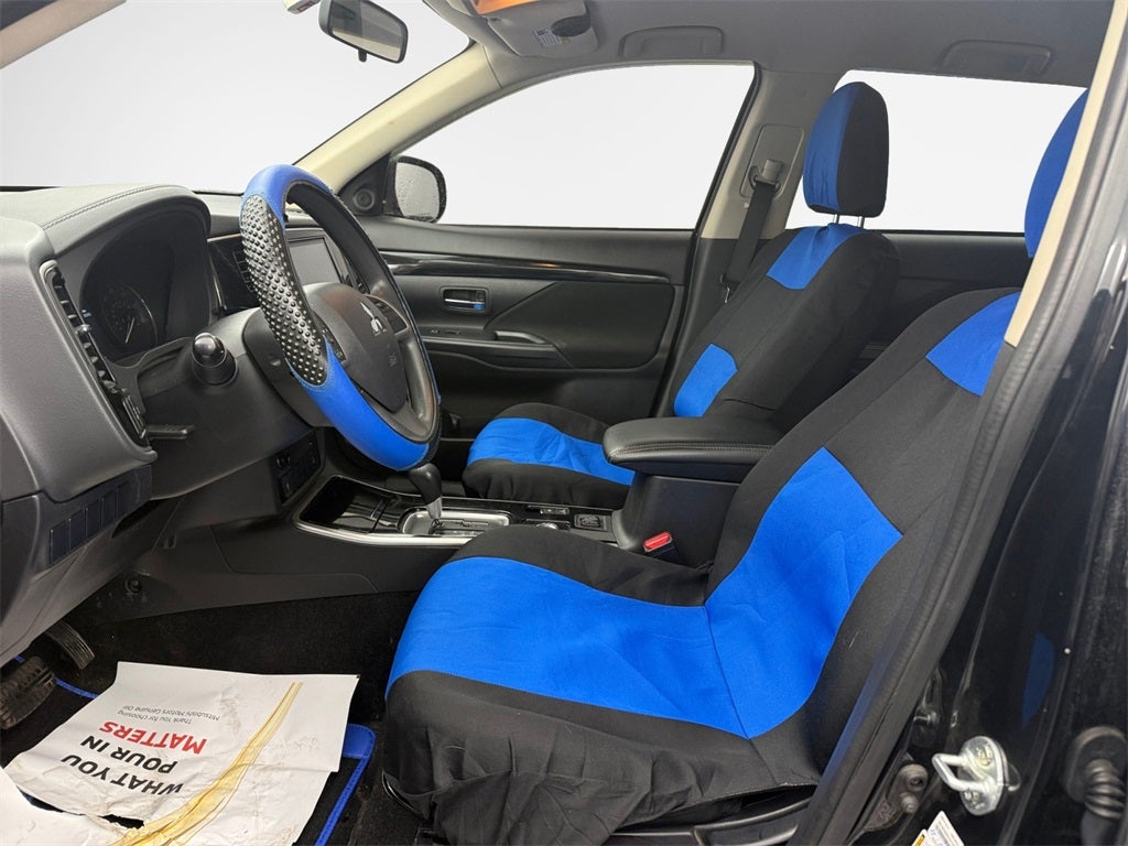 2020 Mitsubishi Outlander Base