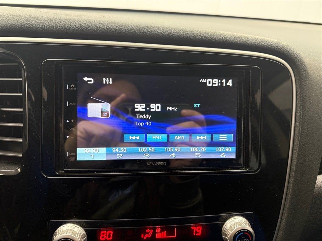 2020 Mitsubishi Outlander Base