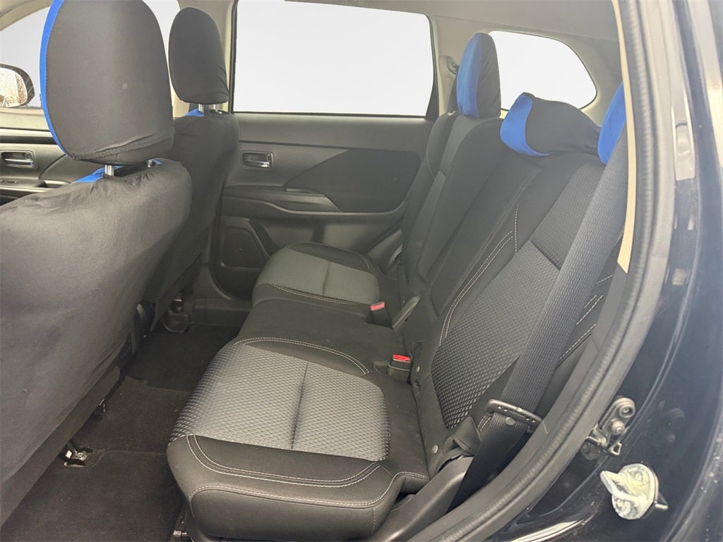 2020 Mitsubishi Outlander Base