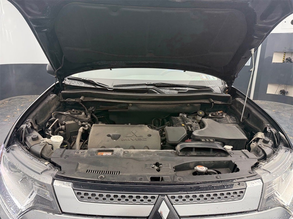 2020 Mitsubishi Outlander Base