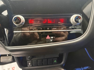 2020 Mitsubishi Outlander Base